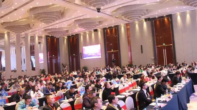 第十六屆中(zhong)國燈都産業高峯(feng)論罎在中山古鎮擧行